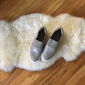Vince Slip On Sneaker